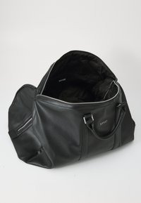 Thumbnail Image 3