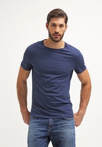 Pier One 2 PACK - Pamata T-krekls - dark blue
