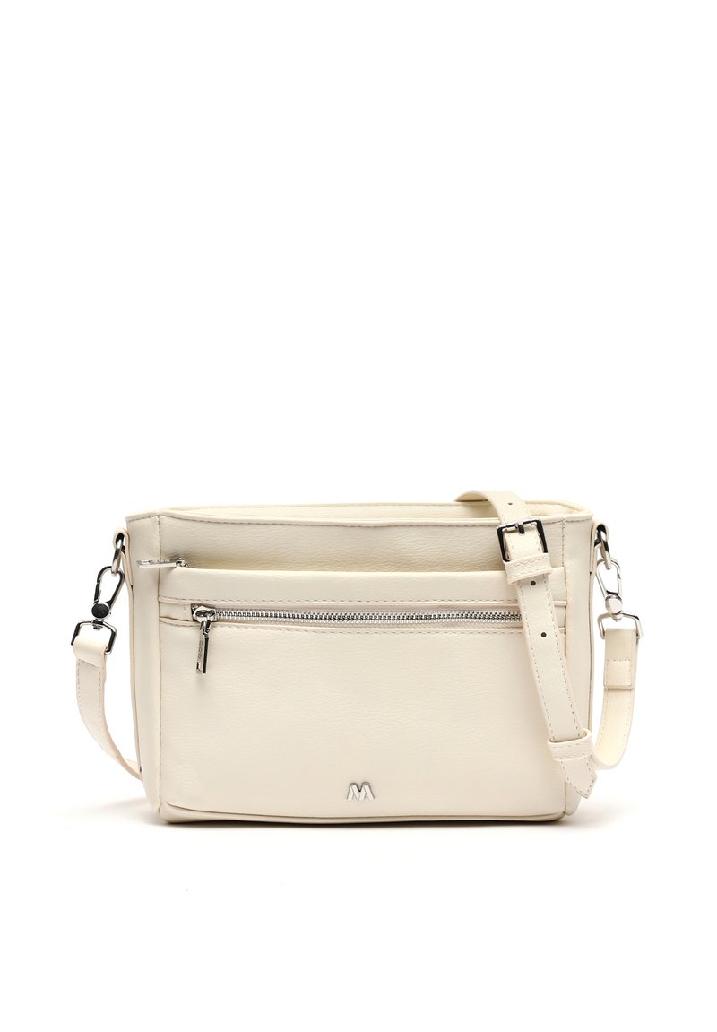 Borsa a tracolla in pelle crema con tracolla regolabile, tasca anteriore con zip, texture liscia, design minimalista e dettaglio del logo in metallo.