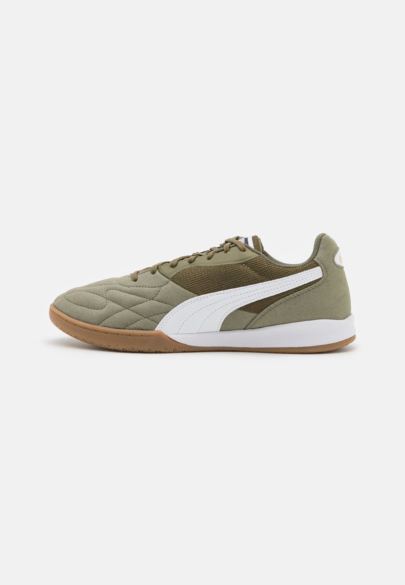 Puma KING TOP IT - Beltéri futballcipő - olive drab/white/gold
