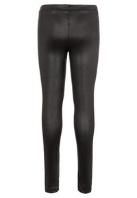 Leggings negros hechos de un material brillante y elástico, con una cinturilla alta y una textura suave, sin costuras ni patrones visibles.