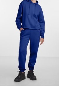 Pieces Kapuzenpullover - royal blue