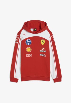 Rode en witte Ferrari racehoodie met logo's van HP, Shell, IBM, UniCredit, CEVA en Puma op de voorkant en mouwen.