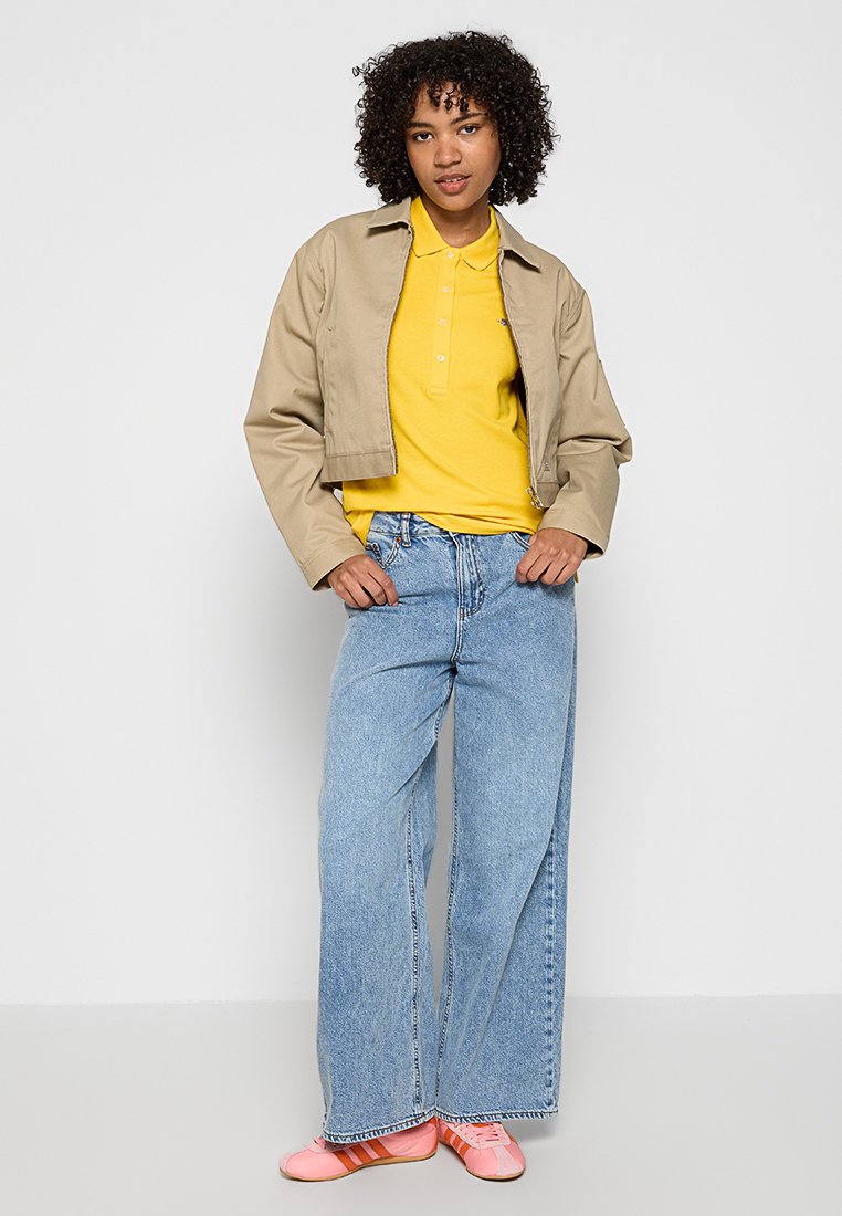 SLIM FIT