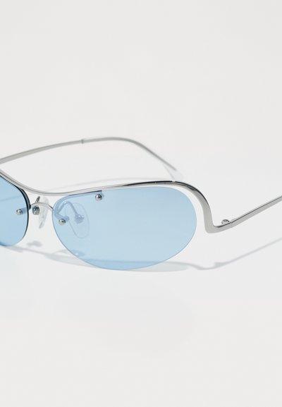 Henrik Vibskov LANA SUNGLASSES UNISEX - Óculos de sol - silver-coloured/light blue