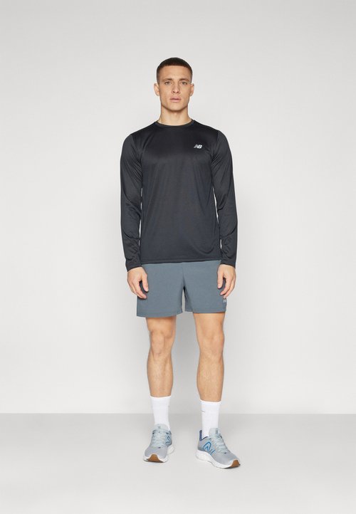 New Balance SPORT ESSENTIALS LONG SLEEVE - Long-sleeved top - black — foto 2