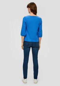 s.Oliver Langarmshirt - royalblau