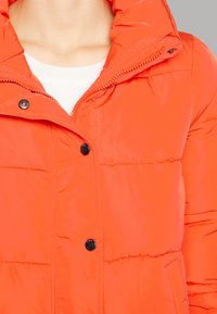 ONLY Chaqueta de invierno - orange