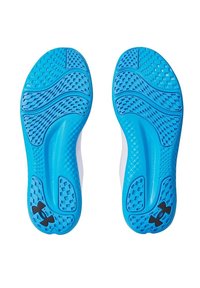 Blaue Sportschuhsohlen mit strukturierten Grippatterns, die ein welliges Design sowie ein eingeprägtes Logo im Fersenbereich aufweisen.
