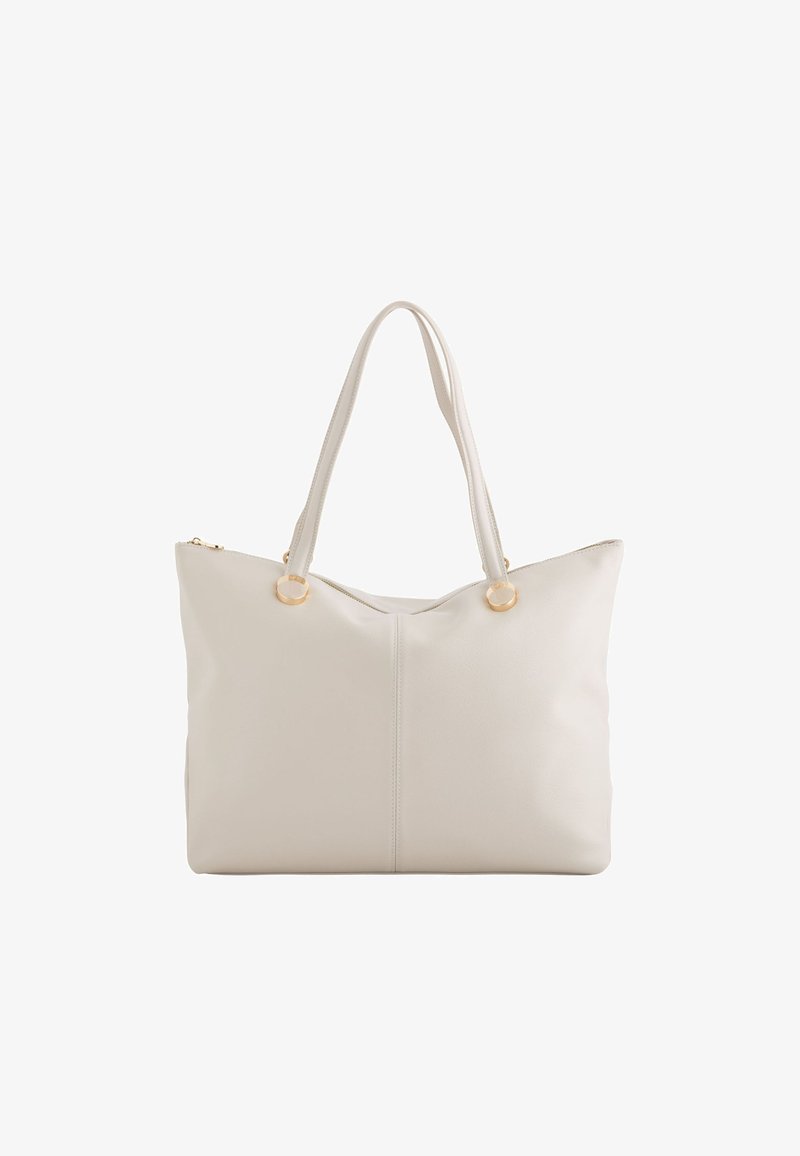 Biała skórzana torba tote z dwiema długimi uchwytami, zamkiem błyskawicznym u góry i złotymi akcentami, o eleganckim, minimalistycznym designie.