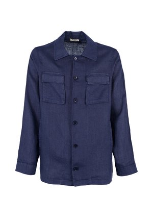 Navyblauwe linnen shirt met een knoopsluiting aan de voorkant, twee borstzakken en een klassieke kraag. Geweven stof en lange mouwen.
