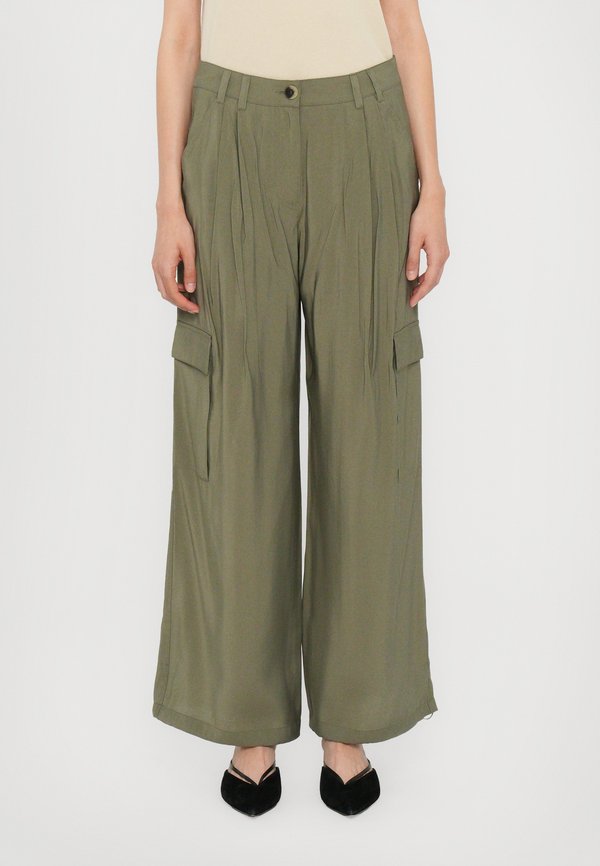 FISHER - Trousers - khaki