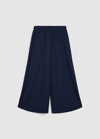 Shorts larges bleu marine en tissu doux et léger avec une taille élastique. Le modèle présente une coupe ample et un ourlet fluide.