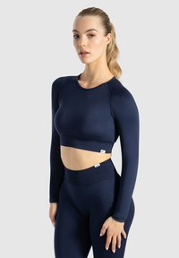 Smilodox CROP LONGSLEEVE MAYSA - Top s dlouhým rukávem - marineblau