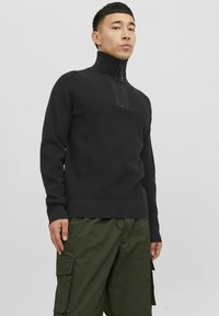 Jack & Jones - HALBREISSVERSCHLUSS - Neule - black Pienoiskuva 1