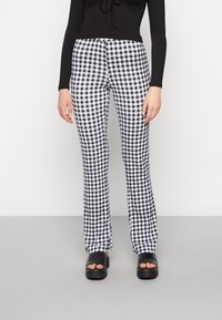 Noisy May NMPASA FLARED PANTS - Leggings - Calças - bright white