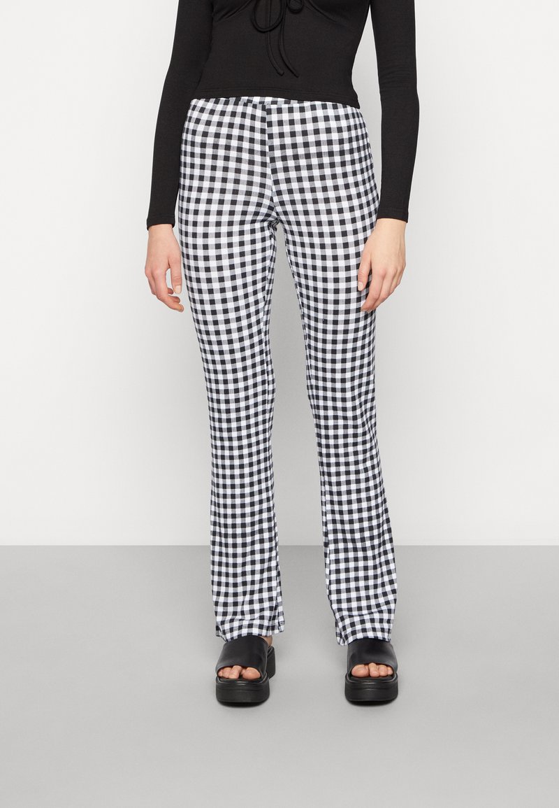 Noisy May NMPASA FLARED PANTS - Leggings - Calças - bright white