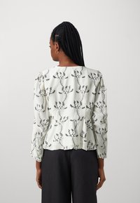 Pieces PCFIBS TIE - Bluse - bright white