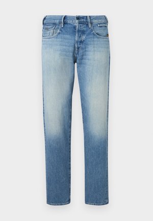 Jeans in denim blu chiaro con una finitura sbiadita, gambe a gamba dritta, cinque tasche e chiusura con bottone. Dettagli cuciti e etichetta del marchio sul retro.