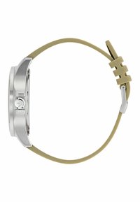 Ezüst színű rozsdamentes acél karóra kerek számlappal, világos olíva zöld szilikon szíjjal, oldalsó koronával és fém csat részlettel.