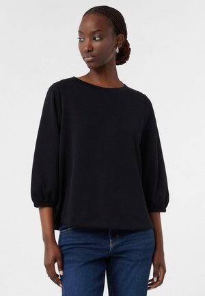 - Bluza