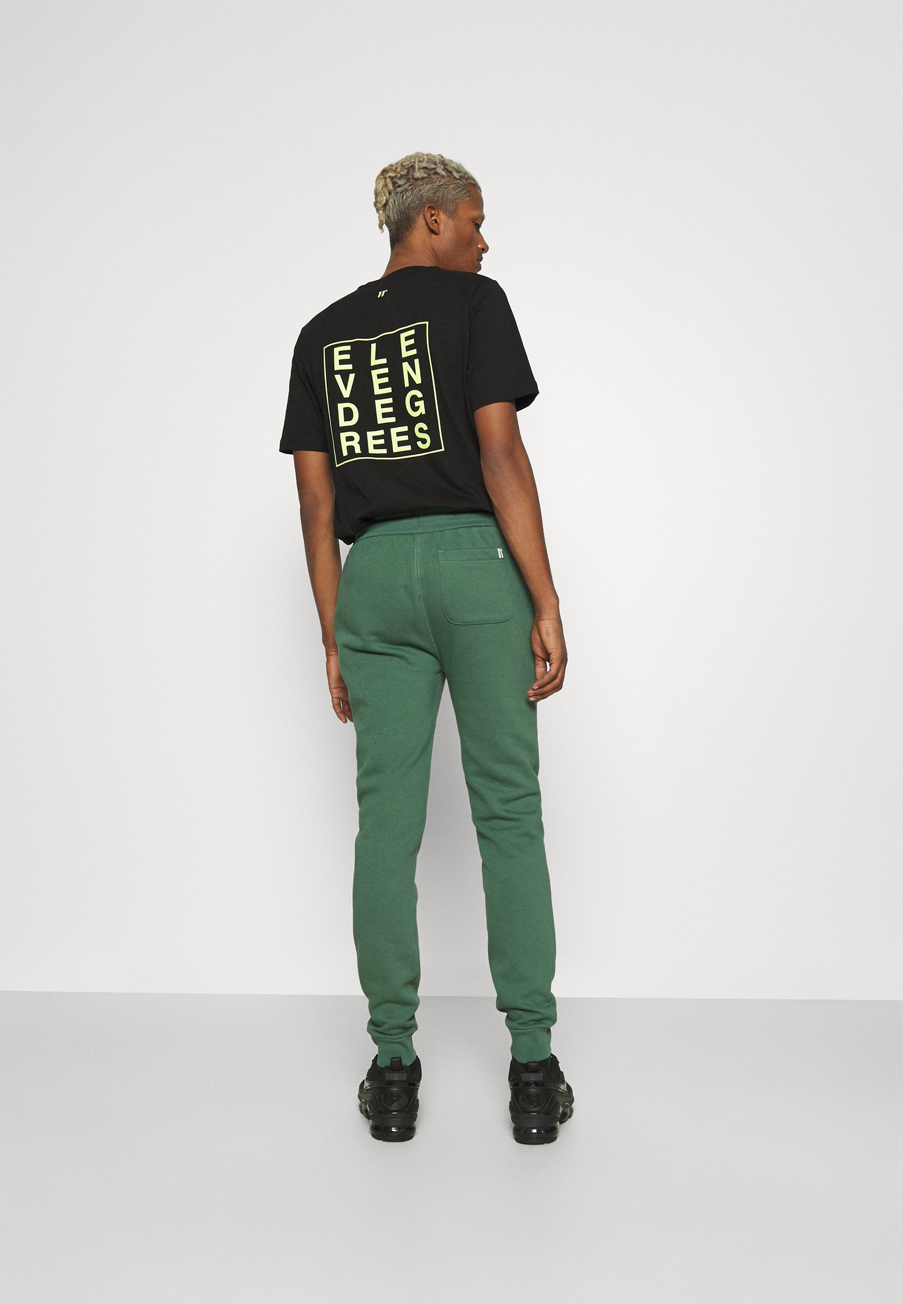 11 DEGREES CORE REGULAR FIT - Tracksuit 