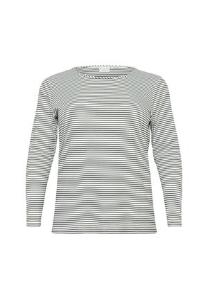 Chemise à manches longues avec des rayures horizontales noires et blanches, col rond, en tissu doux, présentant une coupe décontractée et sans fermetures visibles.