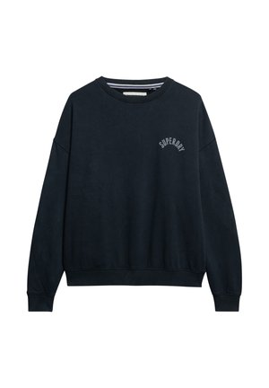 Sweatshirt bleu marine foncé en tissu doux, avec un col et des poignets côtelés. Logo "SUPERDRY" brodé en style courbé sur le devant.