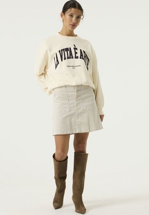 Garcia, ADULTS - FEMALE SKIRTS - A-lijn rok - whitecap