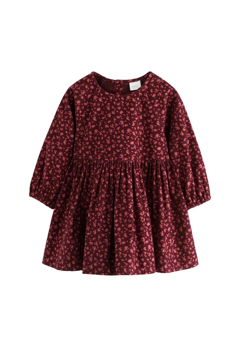 Robe pour tout-petit à manches longues couleur bordeaux avec des taches léopard roses, taille froncée et poignets élastiques.