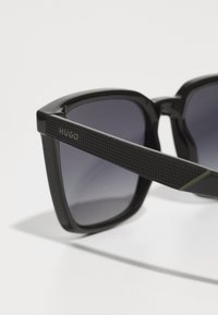 HUGO Occhiali da sole - black