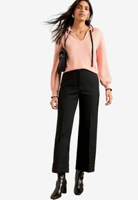 REGULAR FIT - SCALLOP TIE NECK  - Strickpullover - pink
