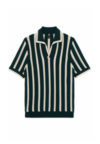 Polo en maille de couleur vert foncé avec des rayures blanches verticales, doté d'un col et de manches courtes. Fabriqué en tissu doux et texturé.