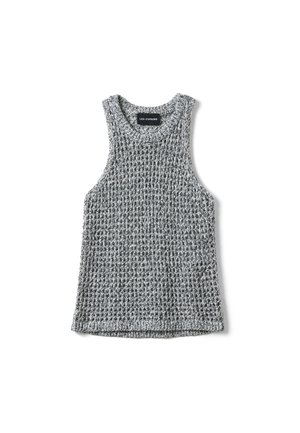 Canotta grigia e bianca senza maniche in maglia con scollo rotondo e trama sfumata, etichettata "Les Copains" sul retro del colletto.