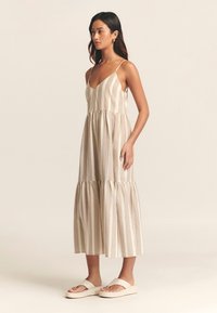 ST MRLO PHI MIDI - Day dress - neutral stripe