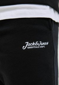 Jack & Jones REGULAR FIT - Jogginghose - black