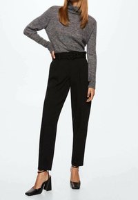 Mango Chino - black