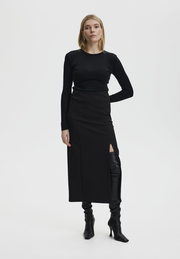 NINIA ROUNDNECK - Jumper3