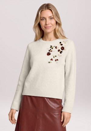 Betty & Co, BETTY & CO MIT SCHMUCKSTEINEN STRICKPULLOVER - Pullover - beige