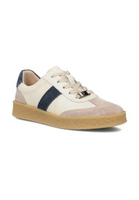 Sneakers z mieszanką kremowej skóry, granatowego zamszu i jasnoróżowych akcentów; teksturowana gumowa podeszwa; klasyczny wzór sznurowania; minimalistyczne oznakowanie.
