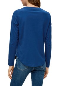 s.Oliver Langarmshirt - ozeanblau
