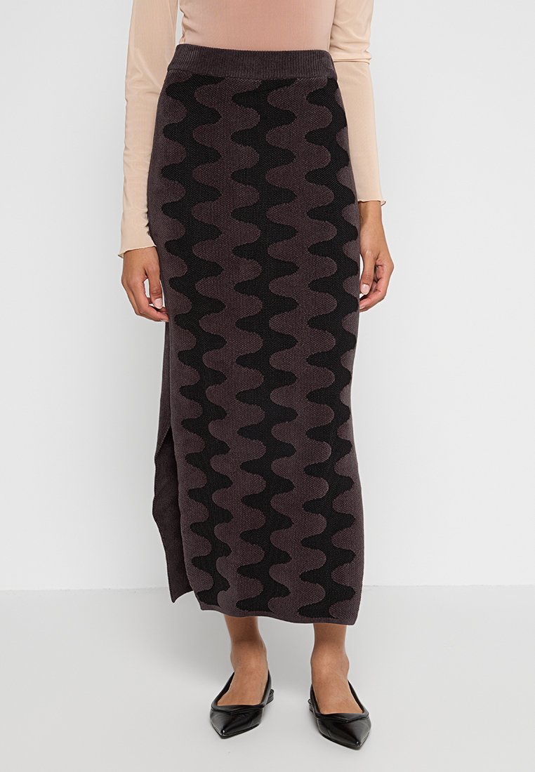 Nanushka Maxirok grijs