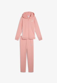 Seleccionado, pink fruit