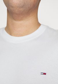 Tommy Jeans Plus T-shirt basic - white