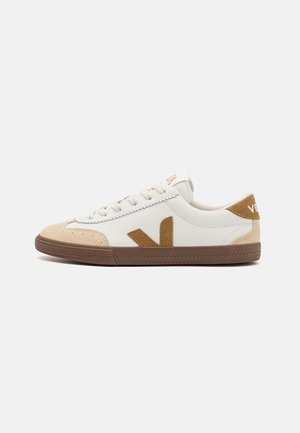 VOLLEY - Trainers - white/tent/bark