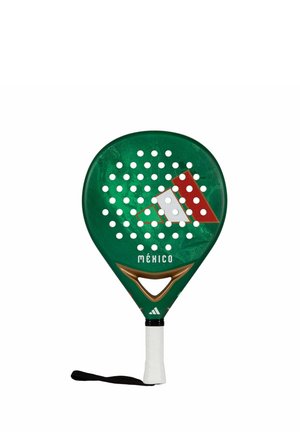 Grüner Padel-Schläger mit weißem Griff, Perforationen, geometrischem Adidas-Logo und dem Schriftzug „México“ auf der Vorderseite, für Paddle-Tennis entworfen.