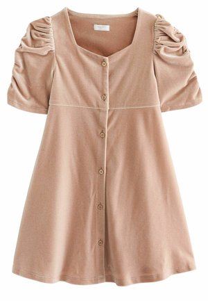 Robe à manches bouffantes en tissu beige doux, avec un col carré, un devant boutonné et une forme évasée en A. Texture lisse sans motifs.