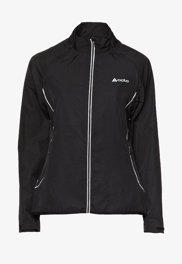 Svart träningsoverall med dragkedja framtill, hög krage, vit piping och sidofickor. Tillverkad av lätt, slät tyg.