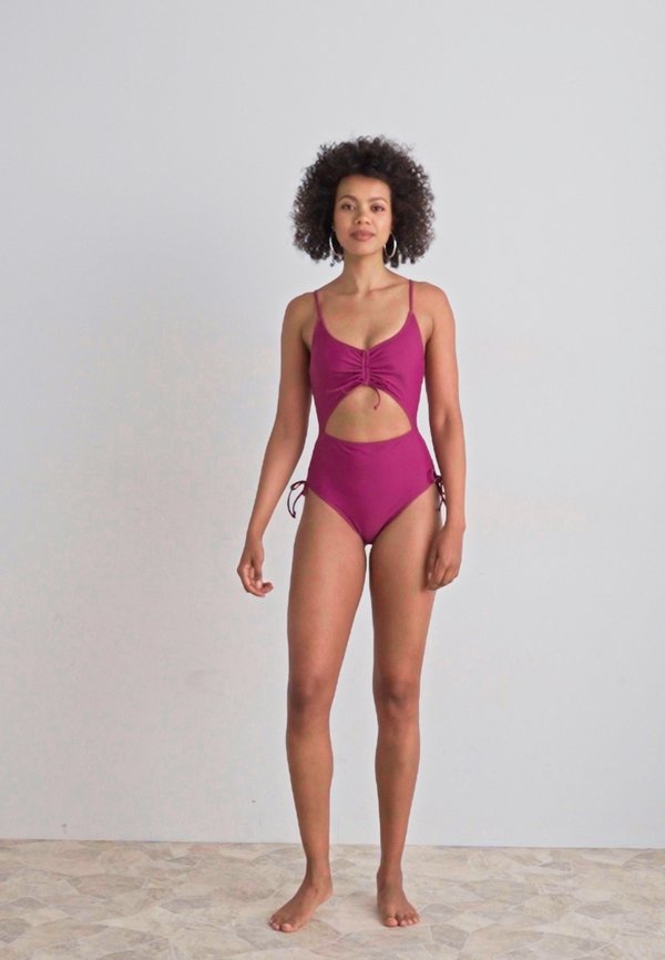 LSCN BY LASCANA MIT RAFFUNG CUT-OUT - Swimsuit - dark berry2