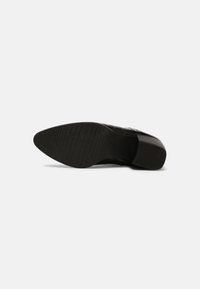 Marco Tozzi Botins - black
